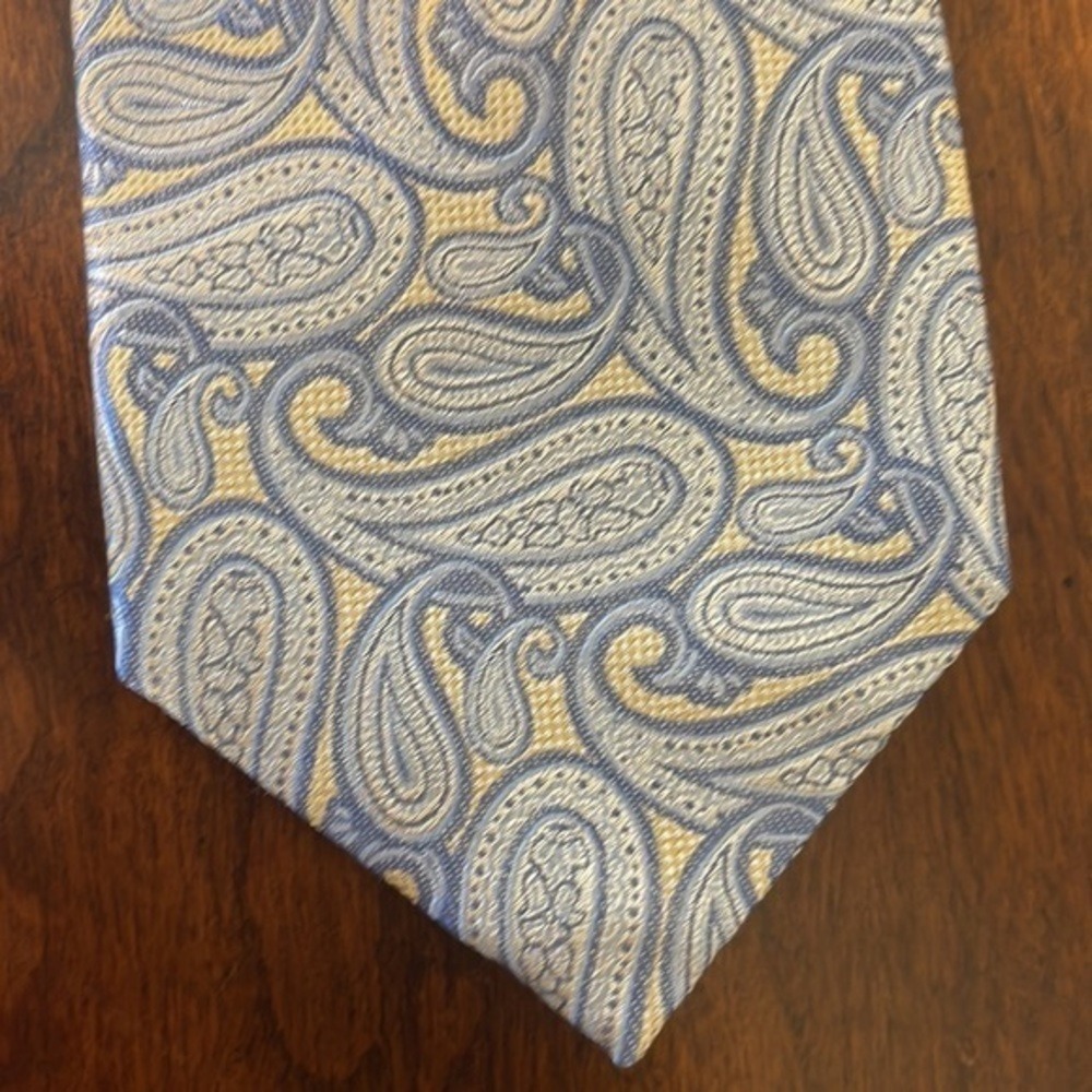 Pronto Uomo Platinum Silk Paisley Tie Blue Yellow TechnoCare Stain Resistant NWT